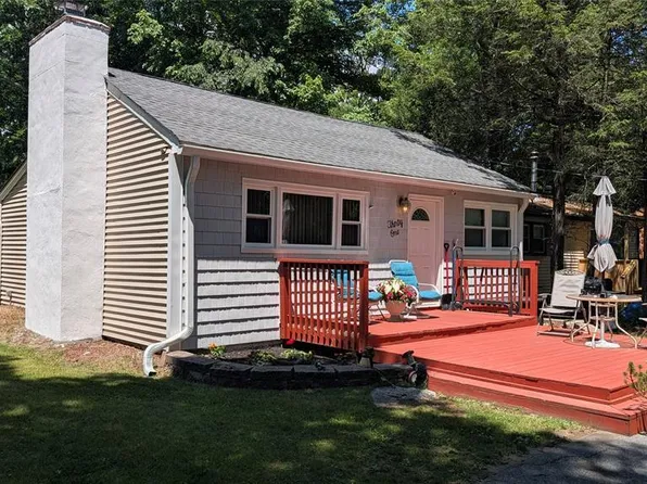31 Hewitt Rd, Hewitt, NJ 07421