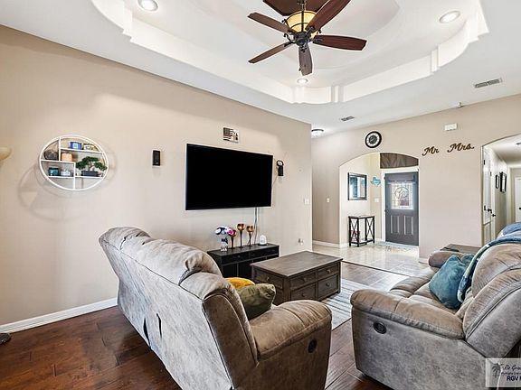 4th image of 217 Chico Blvd