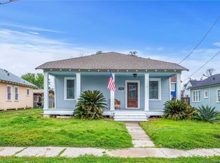 701 Iris St, Lake Charles, LA 70601