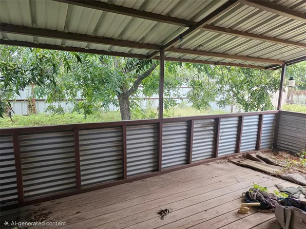 1008 N 6th St, Bangs, TX 76823