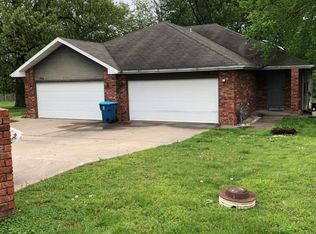 708 McLean Ct, Nixa, MO 65714