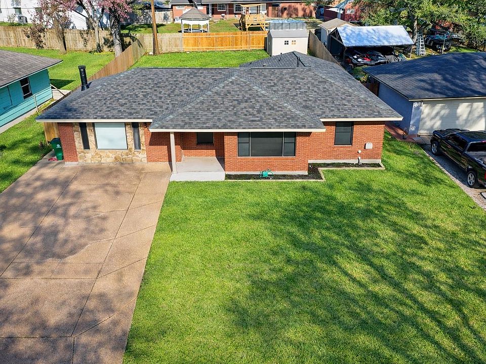 1st image of 515 Maple Way