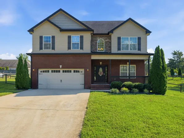 615 Glenstone Springs Dr, Clarksville, TN 37043