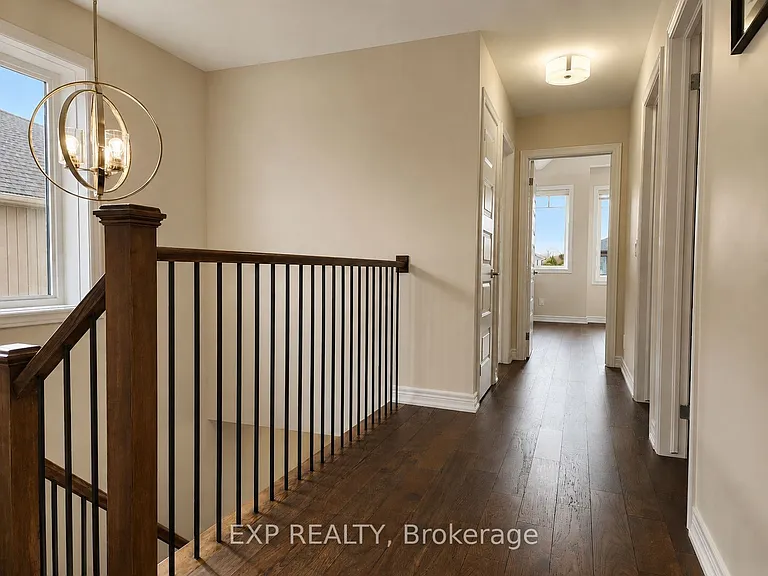 137 Susan Dr — Photo 18