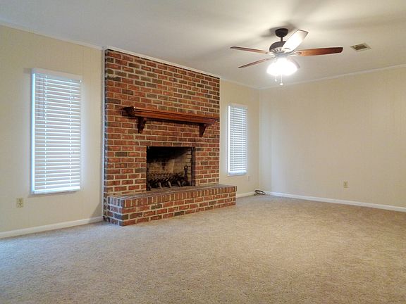 4th image of 8610 Lyn Ave