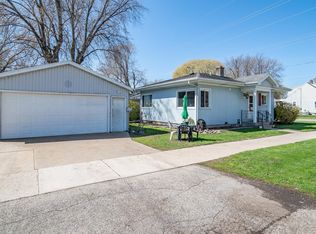 1044 Grand St, Oshkosh, WI 54901