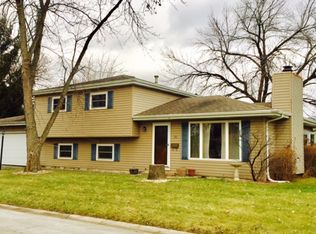 32 Hilltop Dr, Bourbonnais, IL