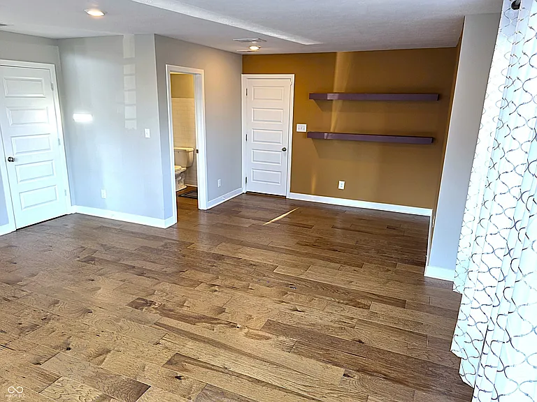 11596 Fulham St — Photo 7