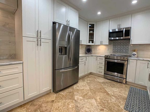3rd image of 615 Bayshore Dr APT 104
