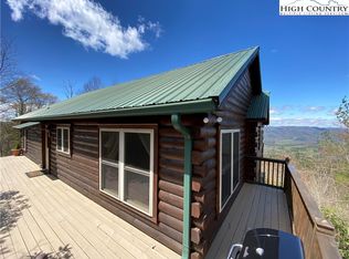 318 Arrowhead Private Dr, Mountain City, TN 37683