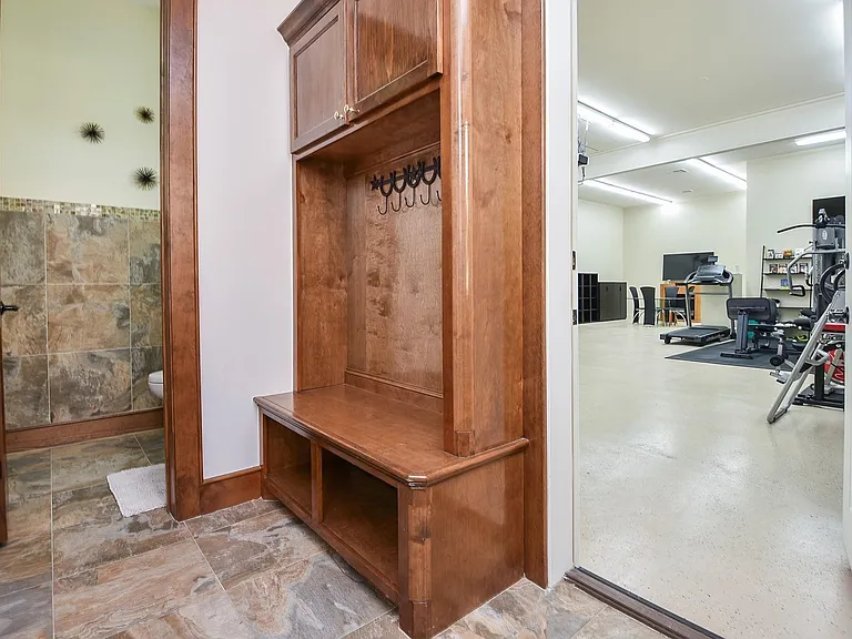 825 Grubbs Rd — Photo 38