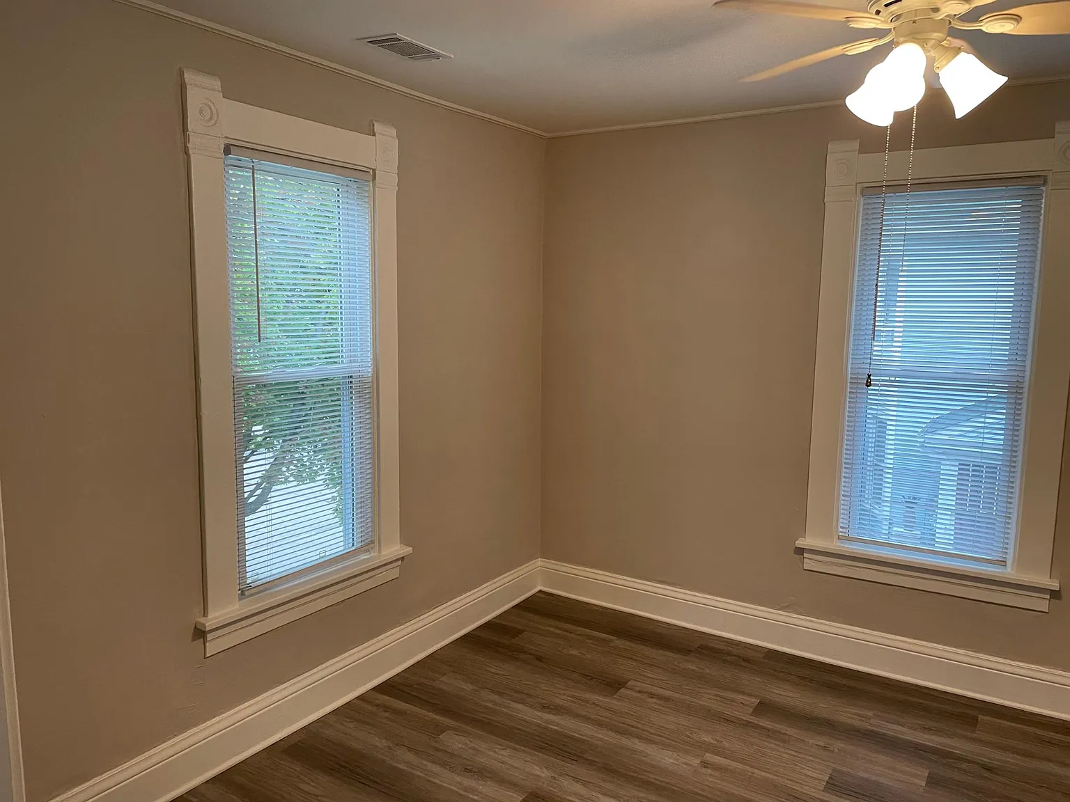 2 bed, 800 sqft, $1,200 — Photo 3