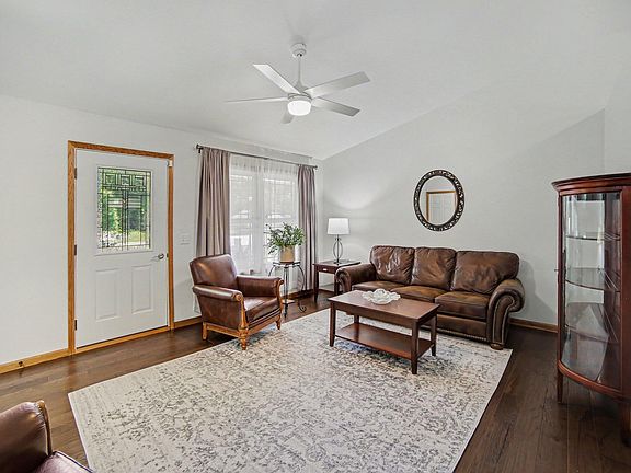 5th image of 6595 Black Hawk Ln