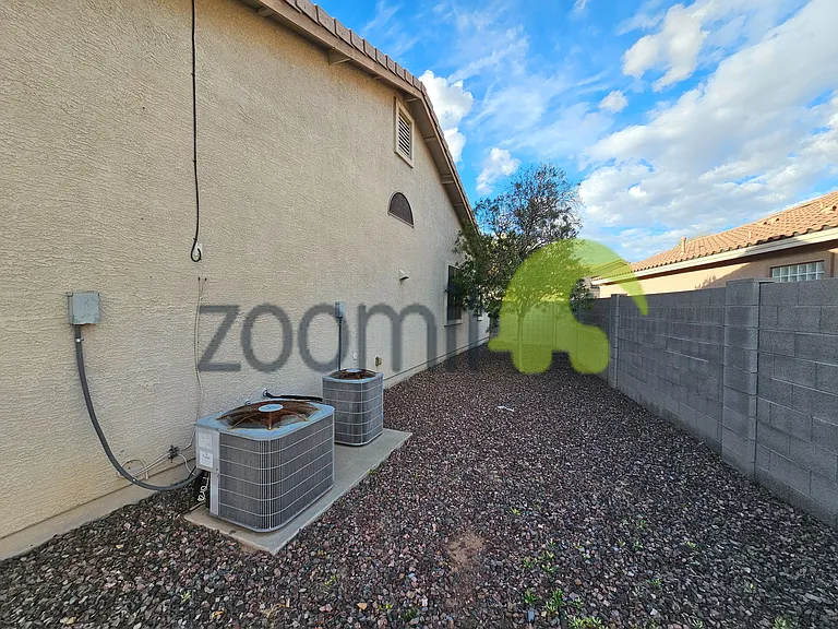 8805 W Glenn Dr — Photo 22