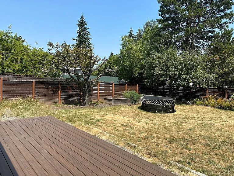 13724 Corliss Ave N — Photo 10