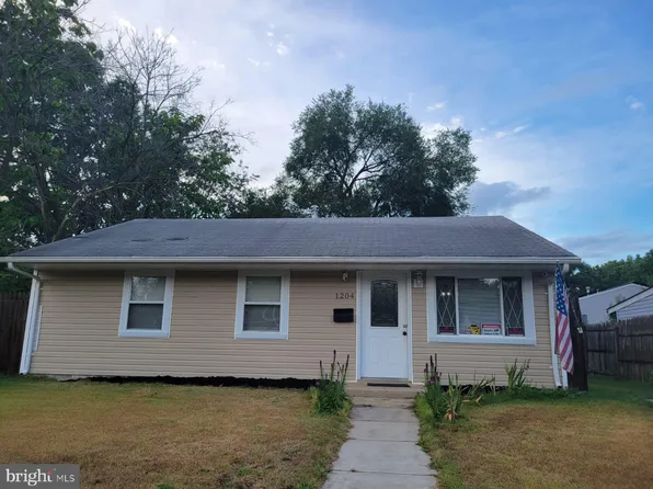 1204 Wentworth Dr, Oxon Hill, MD 20745