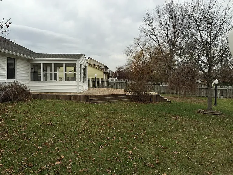 999 Leatherwood Dr — Photo 2