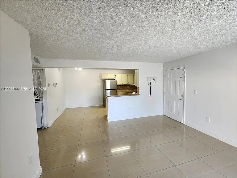 9491 Palm Cir S #205 — Photo 3