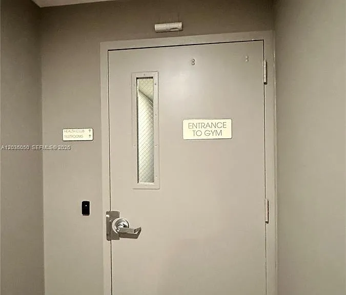 41 SE 5th St #1104 — Photo 35