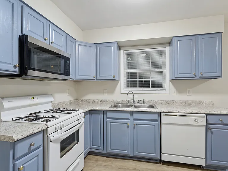 1446 Bellemeade Ct SW #A — Photo 3