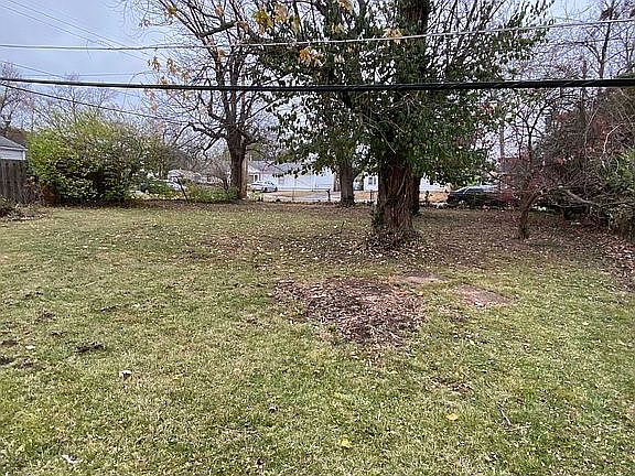 5th image of 4305 Saint Agnes Ln