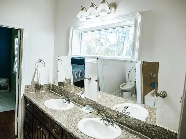1932 Lake Lucerne Dr — Photo 17