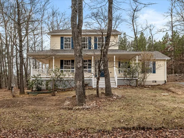 209 Winchester Dr, Winchester, VA 22602