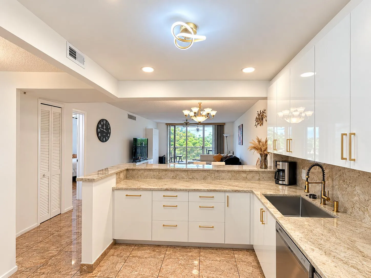 3 bed, 2.5 bath, 1620 sqft, $3,200 — Photo 3