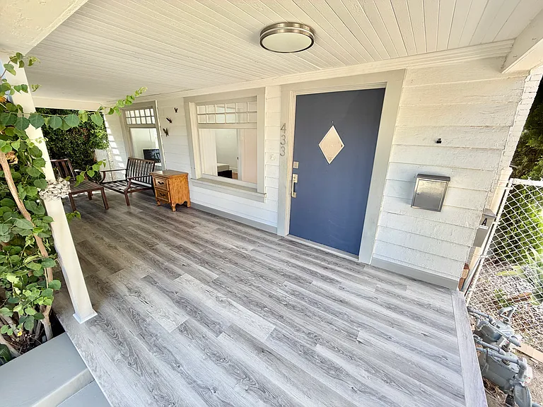 433 Palm Dr — Photo 23