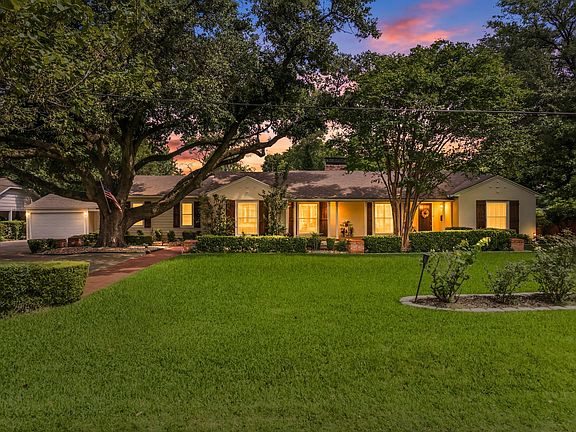 2nd image of 1107 Park Dr