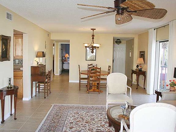 4th image of 1616 Ocean Dr