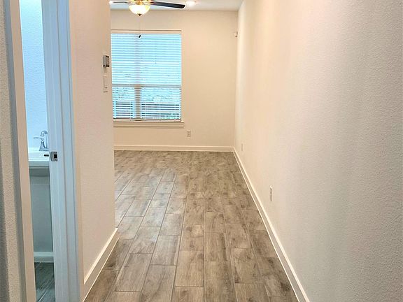 Foyer/Entry
