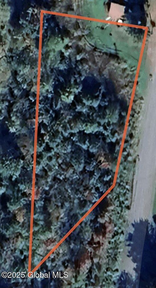 2nd image of L37.100 Moss Road