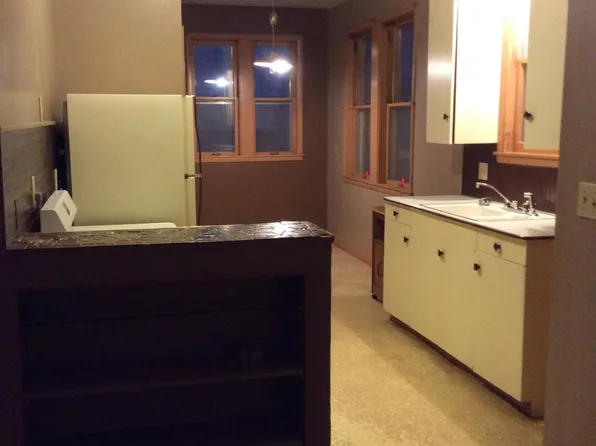 902 Linn St, Atlantic, IA 50022