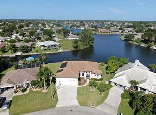 400 SE 13th Pl, Cape Coral, FL 33990