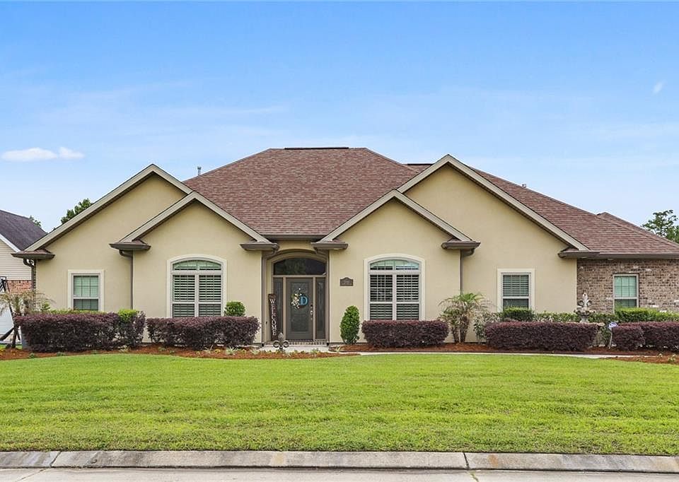 1st image of 2705 Cypress Lawn Dr