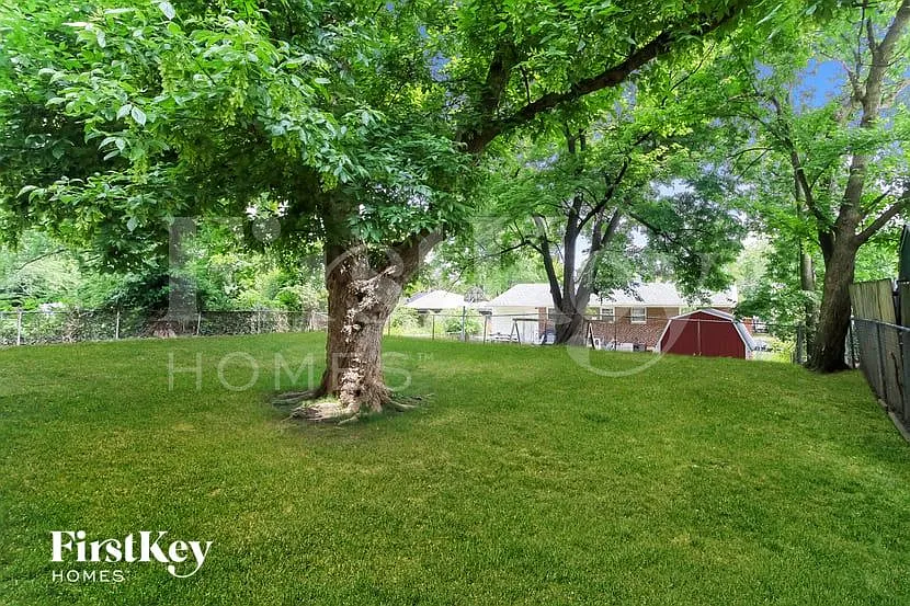 4 bed, 2.0 bath, 1620 sqft, $2,415 — Photo 1