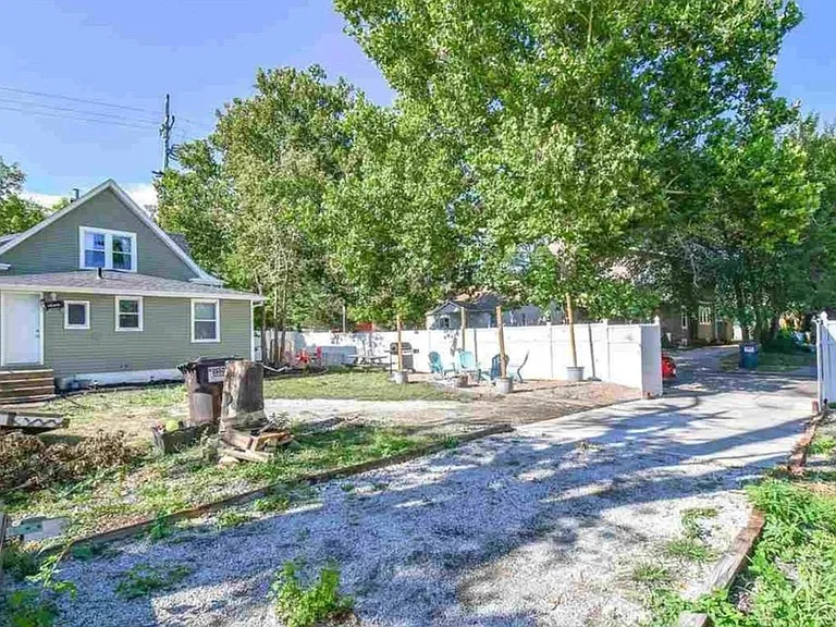2604 Y St — Photo 39