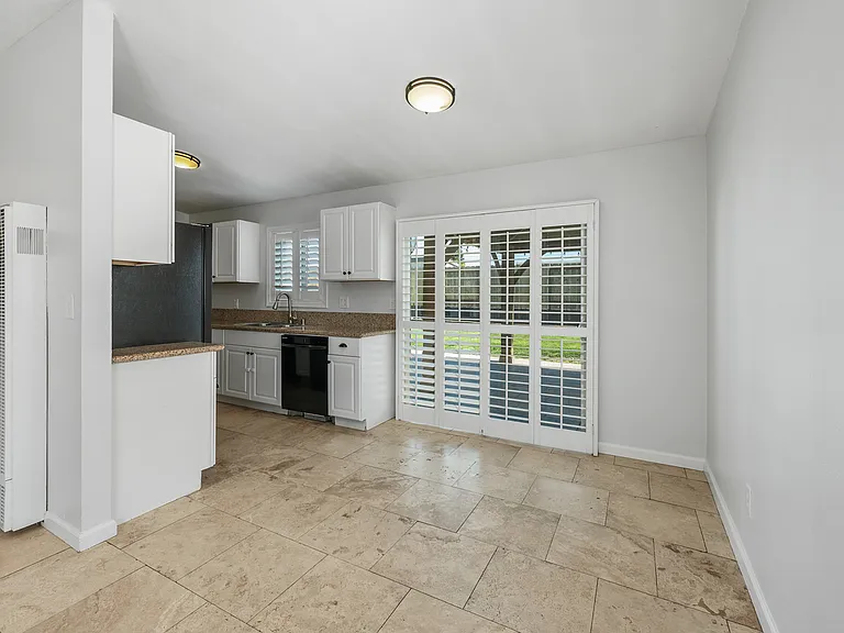 749 Oneonta Ave — Photo 6