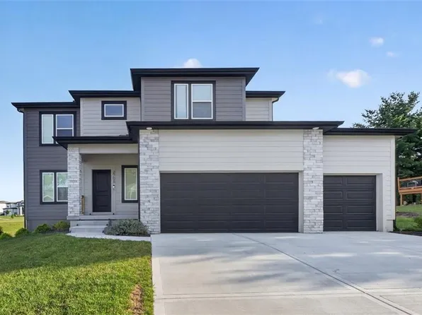 2708 SW 12th St, Lees Summit, MO 64081