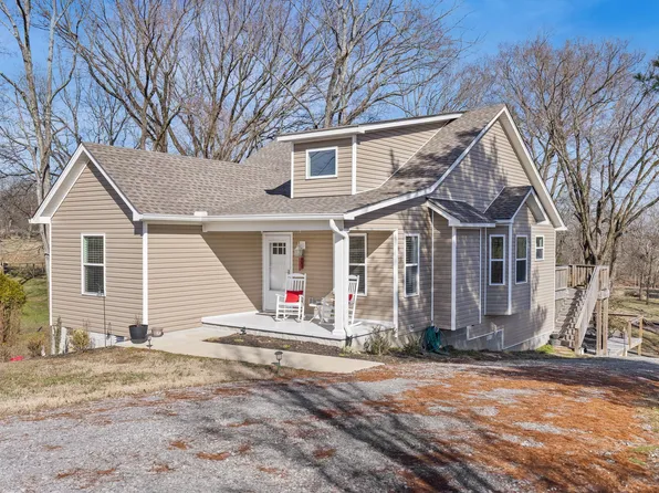1311 Harsh Ln, Castalian Springs, TN 37031