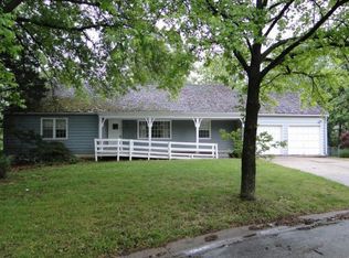 4520 W 99th St, Overland Park, KS 66207