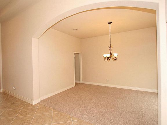 3rd image of 4042 N Creekmont Dr