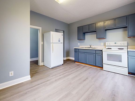 5th image of 572 Bowman St #1/2