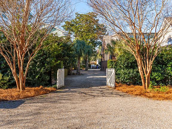 4th image of 764 Rutledge Ave