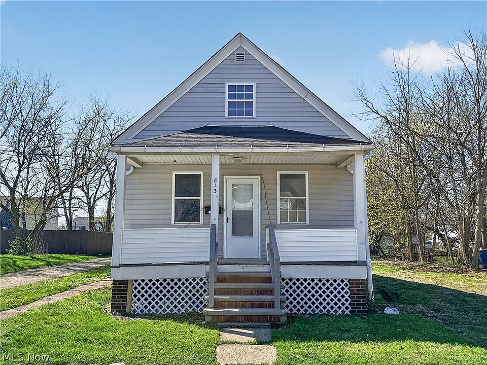 1st image of 813 W 17th St
