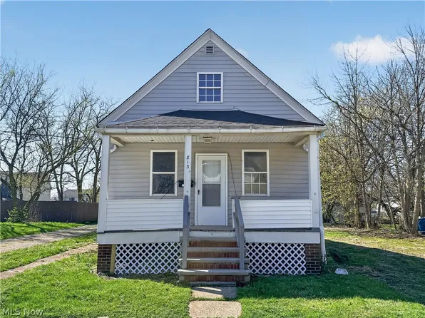 813 W 17th St, Lorain, OH 44052