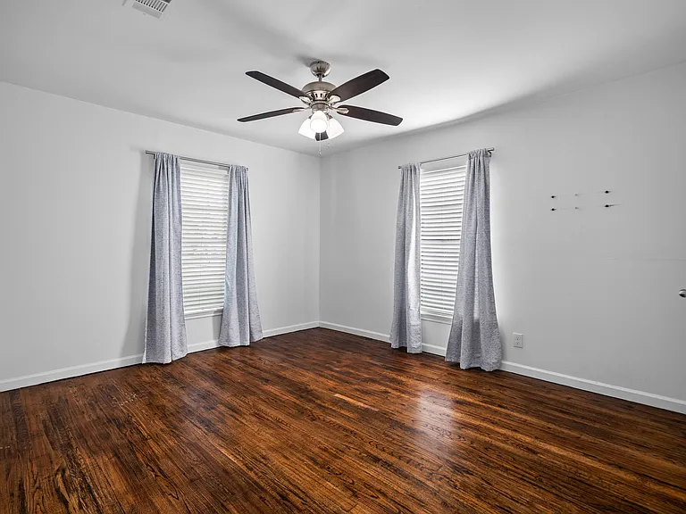 920 N Virginia St — Photo 14
