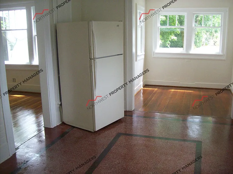 1767 SW Snively Ave — Photo 7