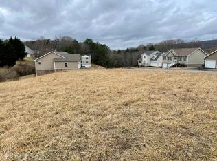 15 Heather Dr NW, Christiansburg, VA 24073